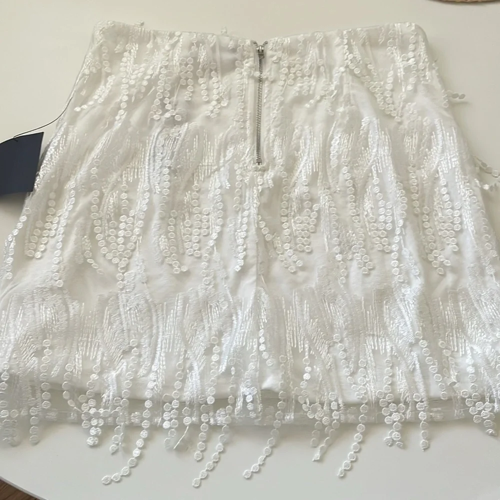 Lulus Women’s White Fringe Skirt‎ Large NWT - Picture 4 of 8